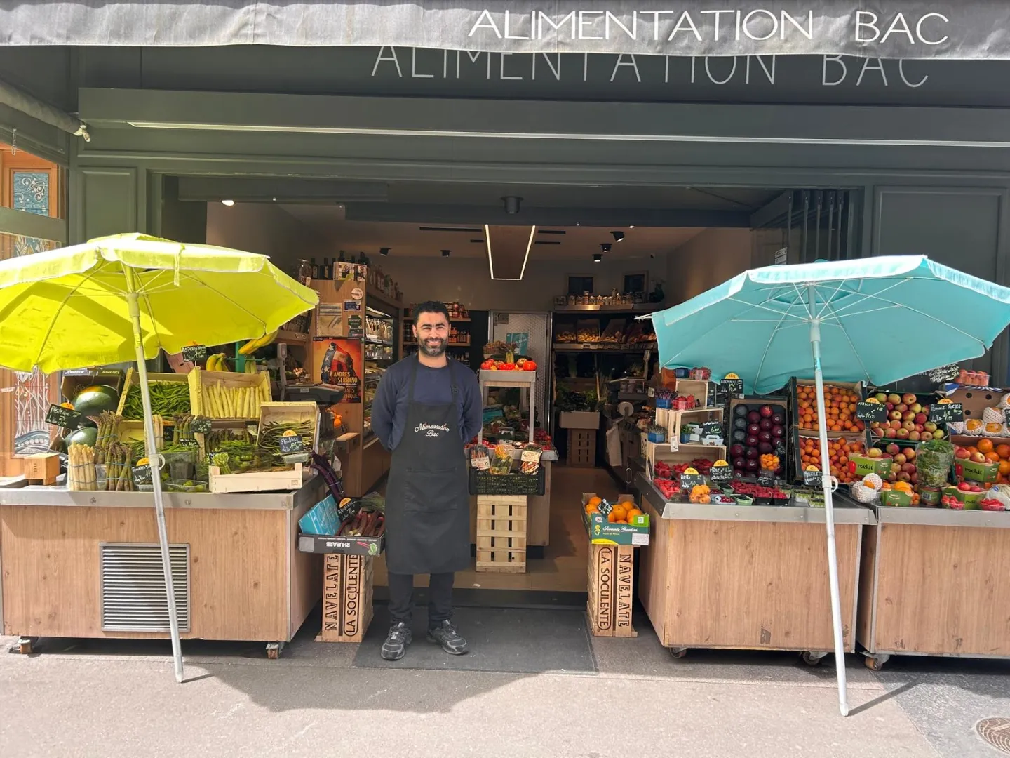 Devanture de l'Alimentation Bac, primeur au 74 rue de Bac, Paris 7e